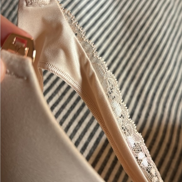 New(without tags) Victoria’s Secret wireless nursing bra- beige and black - Picture 5 of 6